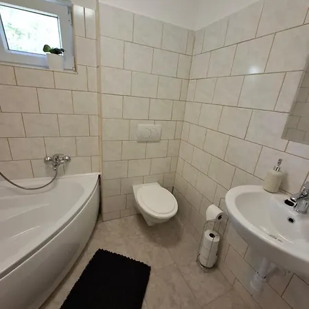 House Hertelend Ferienhaus *